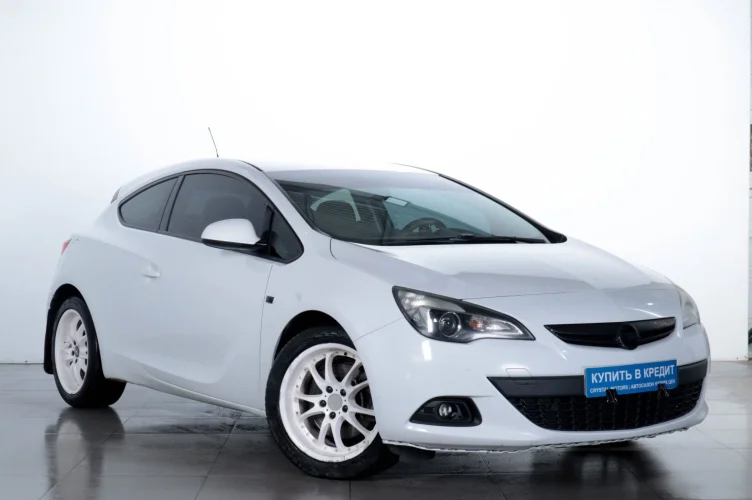 Opel Astra GTC 1 из 6