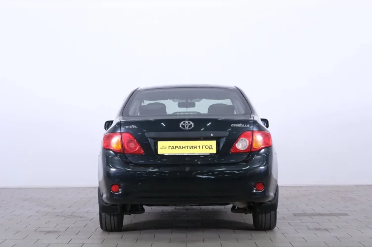 Toyota Corolla 5 из 6