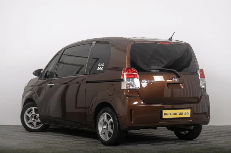 Toyota Spade 5 из 6