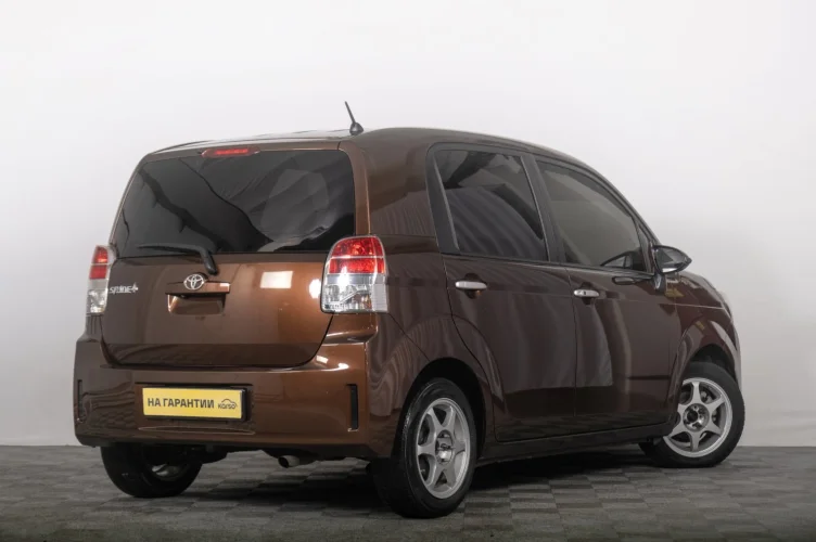 Toyota Spade 6 из 6