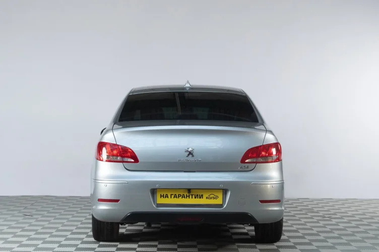 Peugeot 408 5 из 6