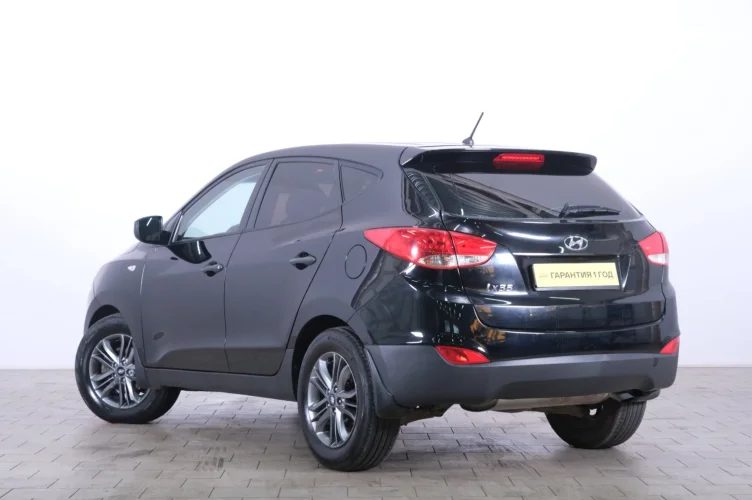 Hyundai ix35 4 из 6