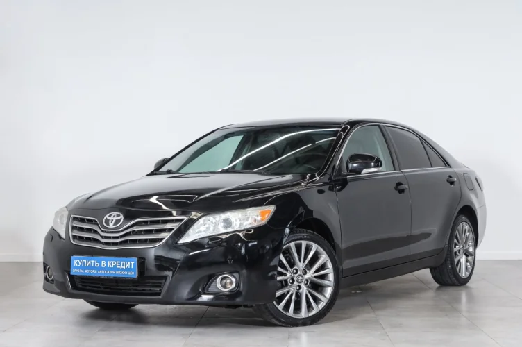 Toyota Camry 3 из 6