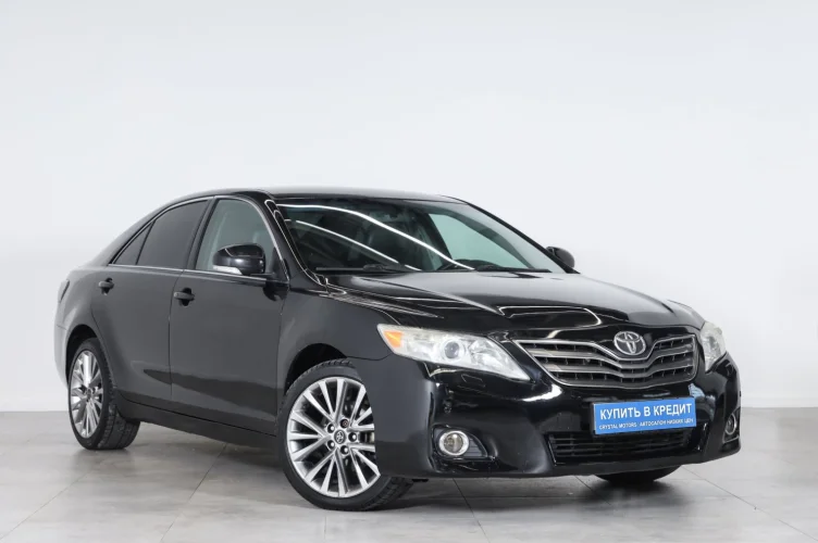 Toyota Camry 1 из 6