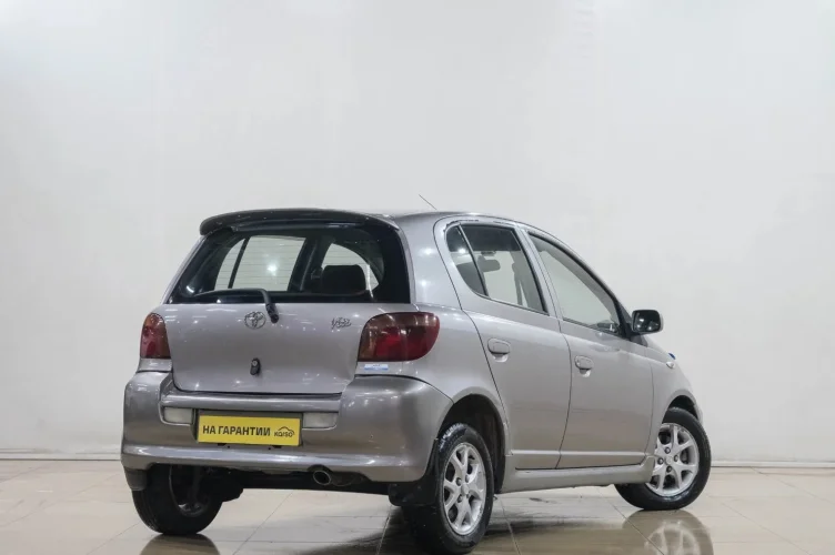Toyota Vitz 6 из 6