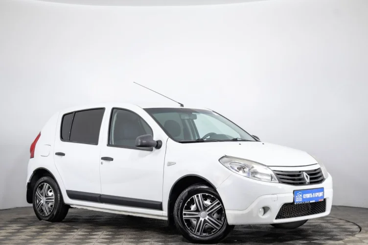 Renault Sandero 1 из 6