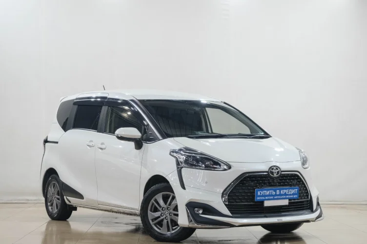 Toyota Sienta 1 из 6