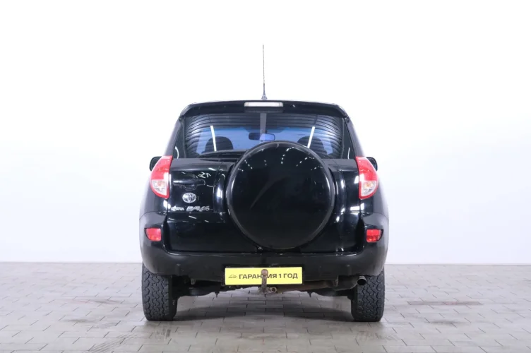 Toyota RAV4 5 из 6