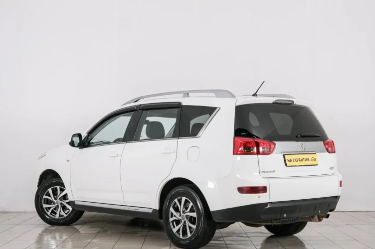 Peugeot 4007 4 из 6