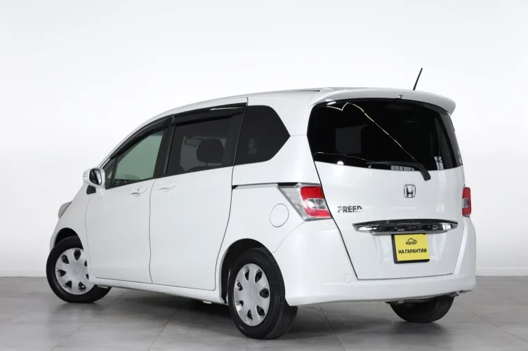 Honda Freed 4 из 6