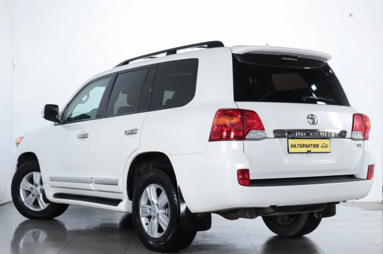 Toyota Land Cruiser 4 из 6