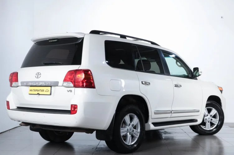 Toyota Land Cruiser 6 из 6