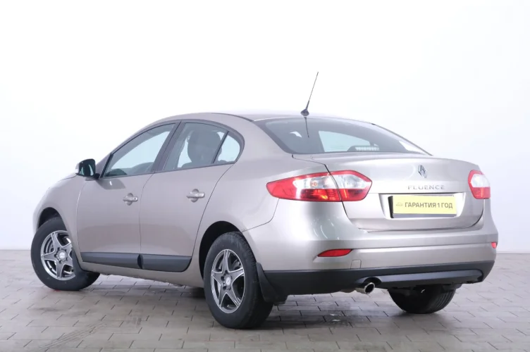 Renault Fluence 4 из 6