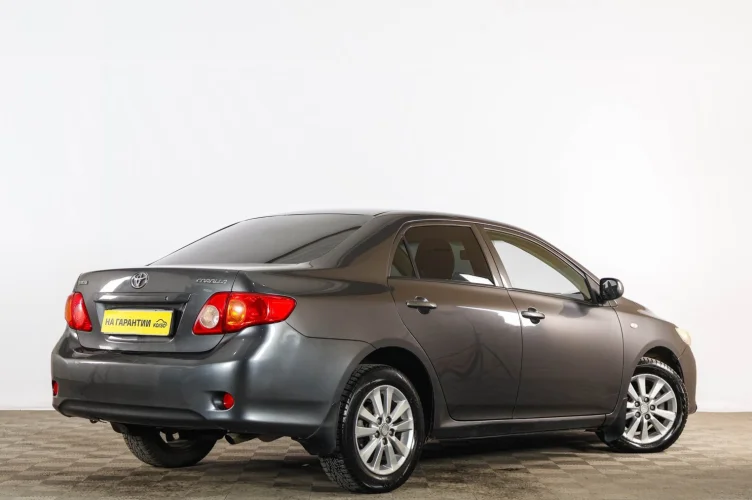 Toyota Corolla 6 из 6
