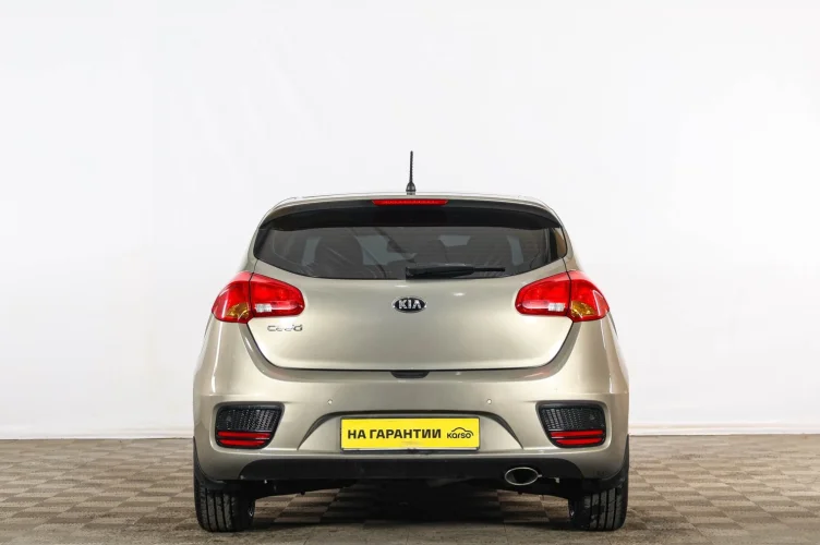 KIA cee'd 5 из 6