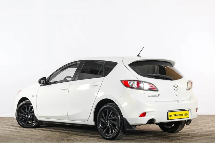 Mazda 3 4 из 6