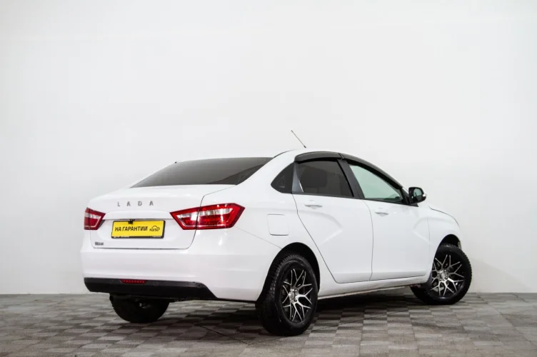 ВАЗ (LADA) Vesta 4 из 6