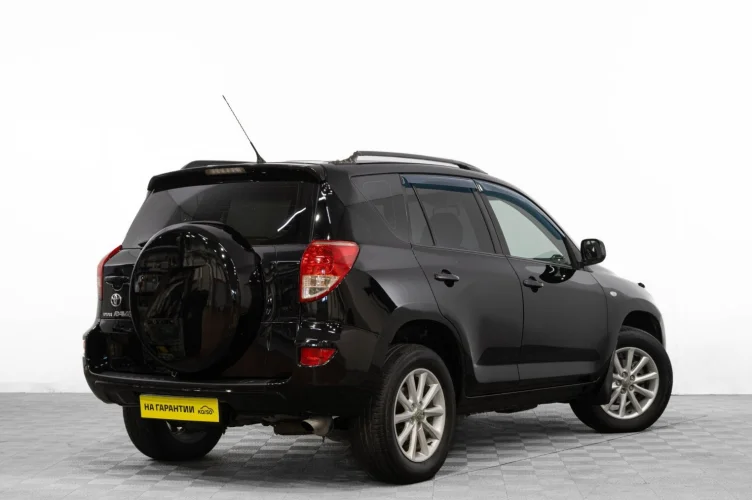 Toyota RAV4 4 из 6
