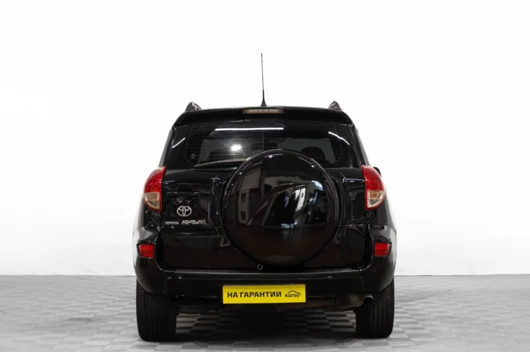 Toyota RAV4 5 из 6