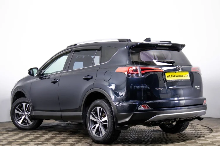 Toyota RAV4 4 из 6