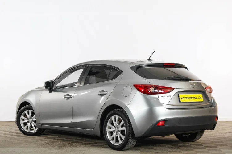 Mazda 3 4 из 6