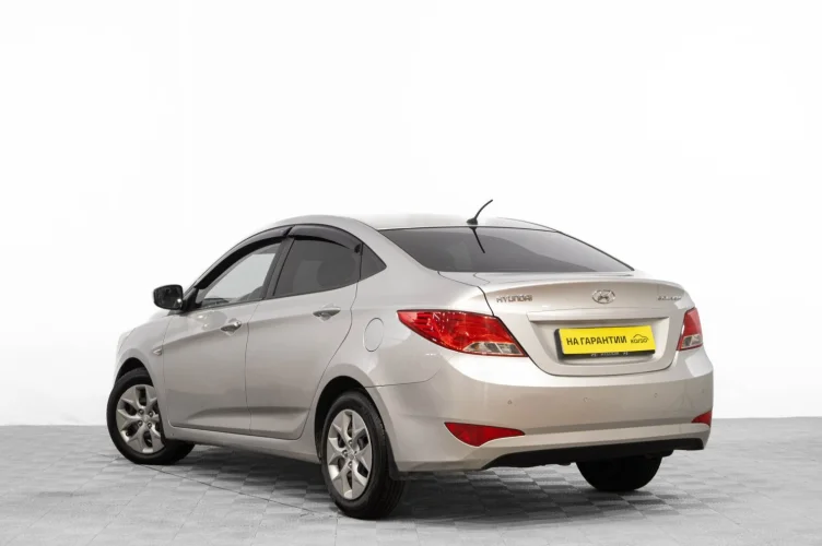 Hyundai Solaris 6 из 6