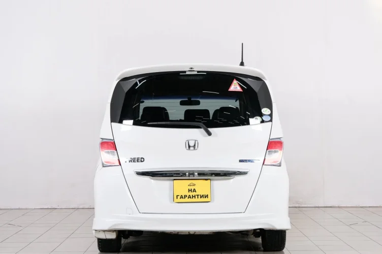 Honda Freed 5 из 6