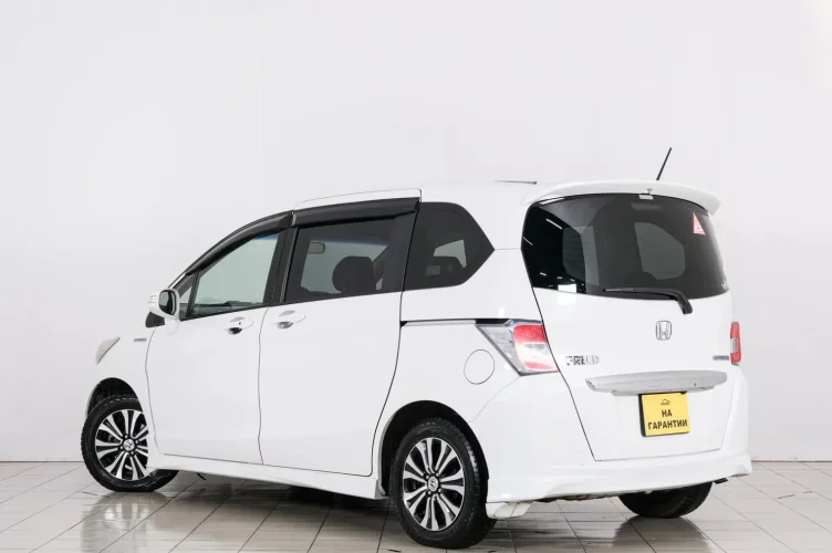 Honda Freed 4 из 6