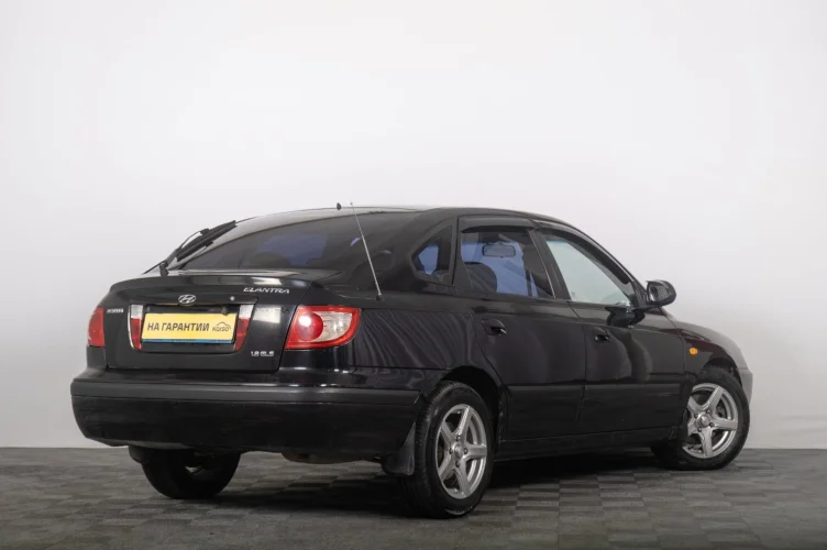 Hyundai Elantra 6 из 6