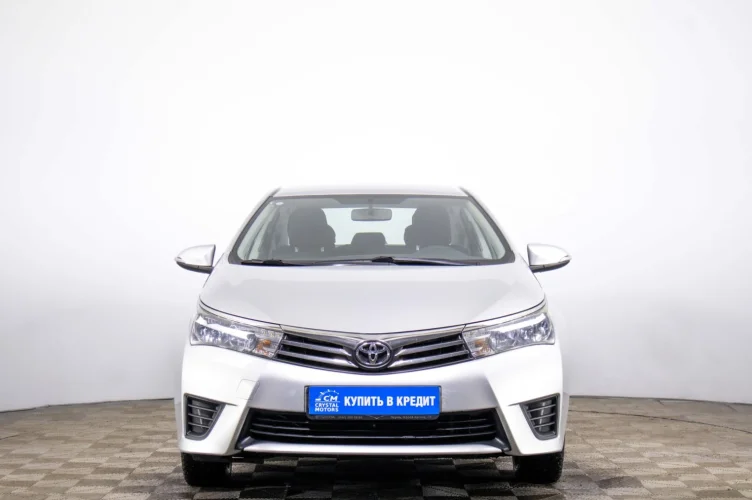 Toyota Corolla 2 из 6