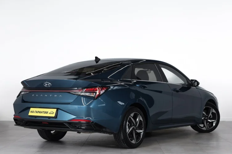 Hyundai Elantra 6 из 6