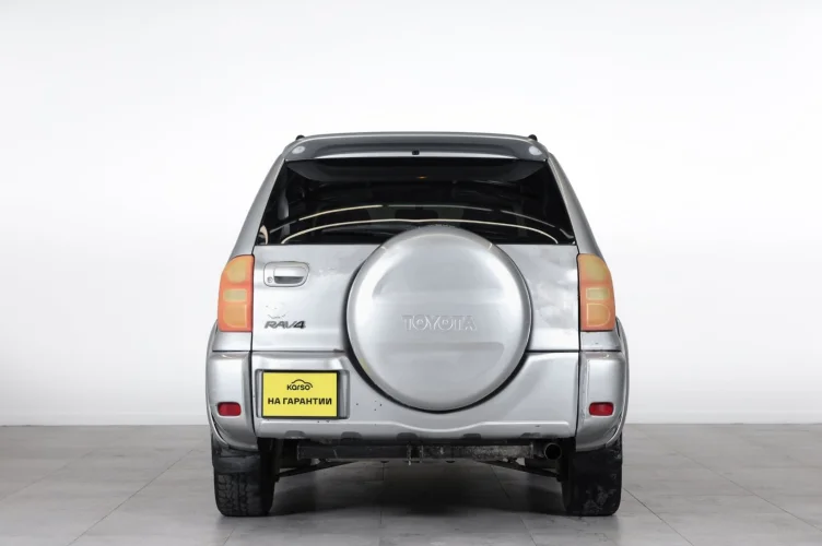 Toyota RAV4 5 из 6