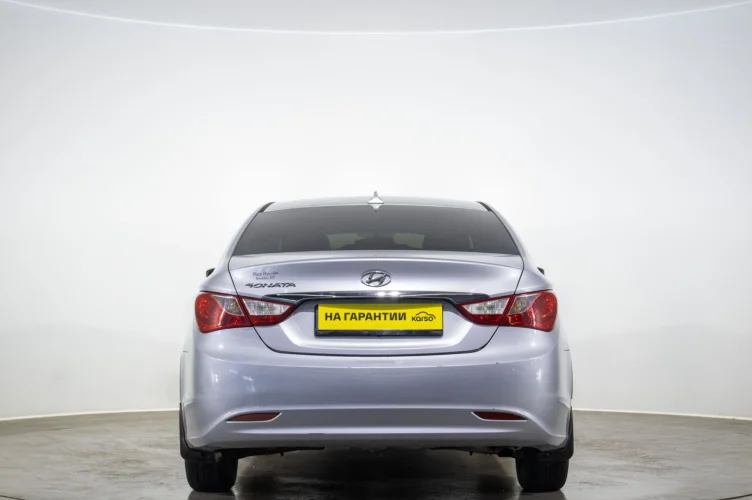 Hyundai Sonata 5 из 6