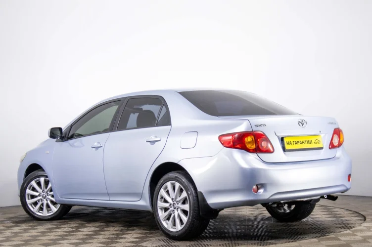 Toyota Corolla 4 из 6