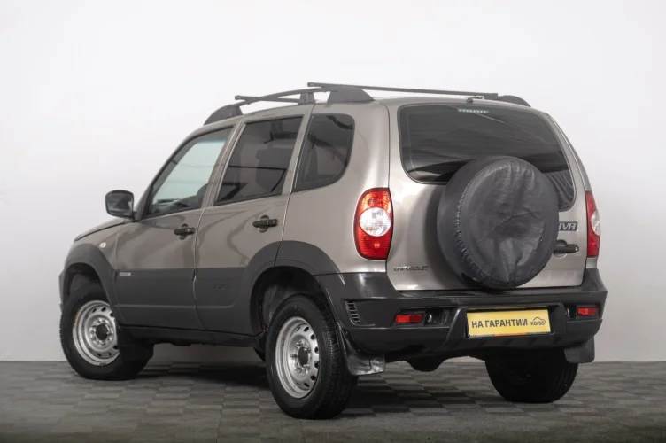 Chevrolet Niva 5 из 6