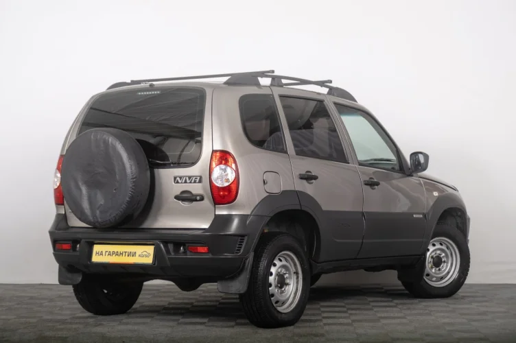 Chevrolet Niva 6 из 6