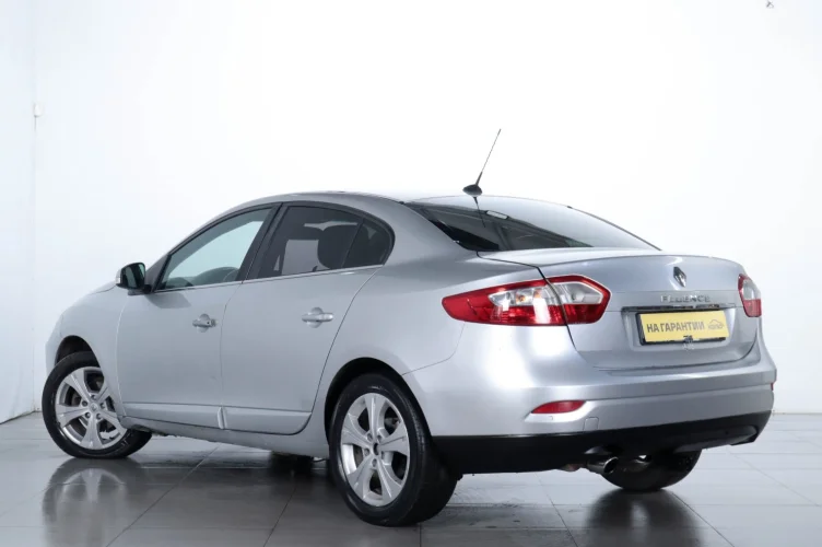 Renault Fluence 4 из 6