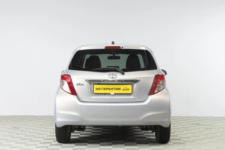 Toyota Vitz 5 из 6