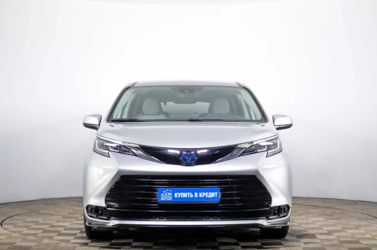 Toyota Sienna 2 из 6