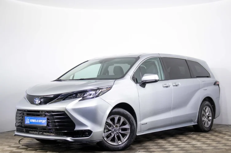Toyota Sienna 3 из 6