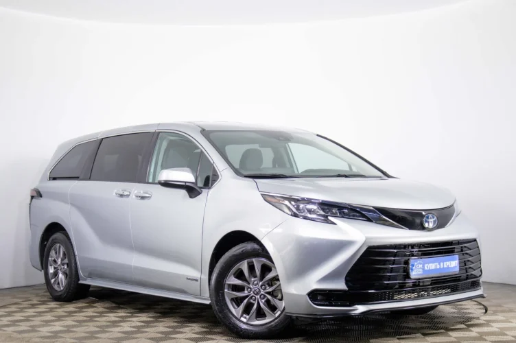 Toyota Sienna 1 из 6