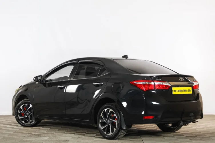 Toyota Corolla 4 из 6