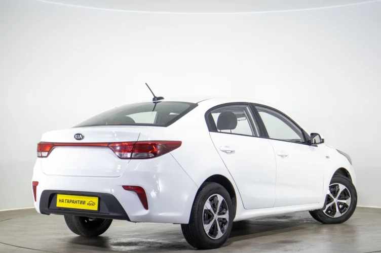 KIA Rio 4 из 6