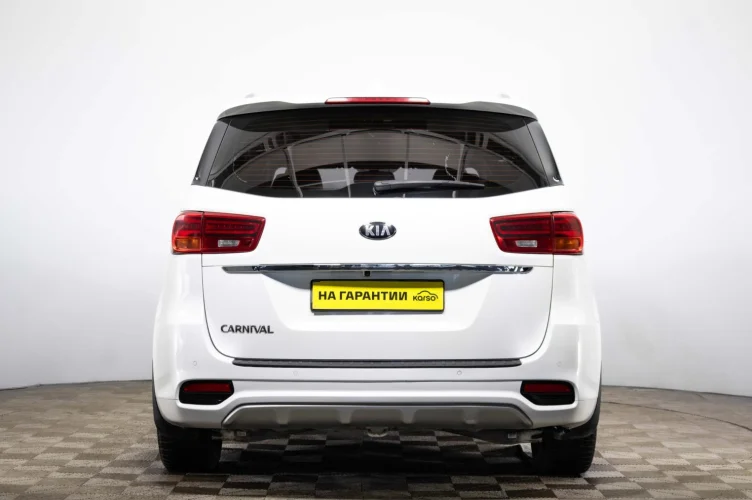 KIA Carnival 5 из 6