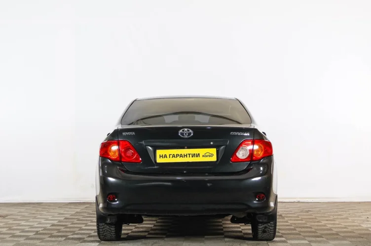 Toyota Corolla 5 из 6