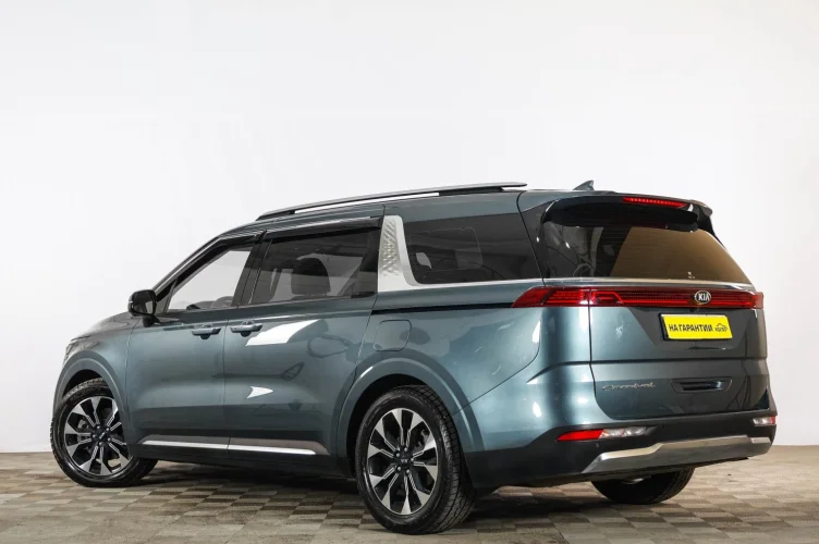 KIA Carnival 4 из 6
