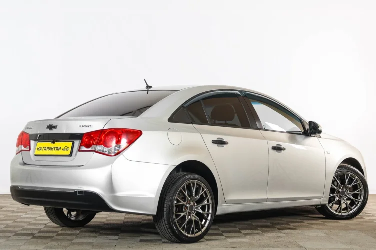 Chevrolet Cruze 6 из 6