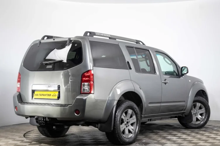 Nissan Pathfinder 6 из 6