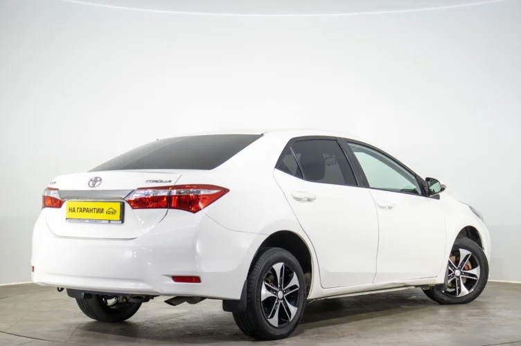 Toyota Corolla 4 из 6