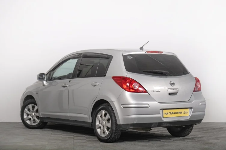 Nissan Tiida 5 из 6